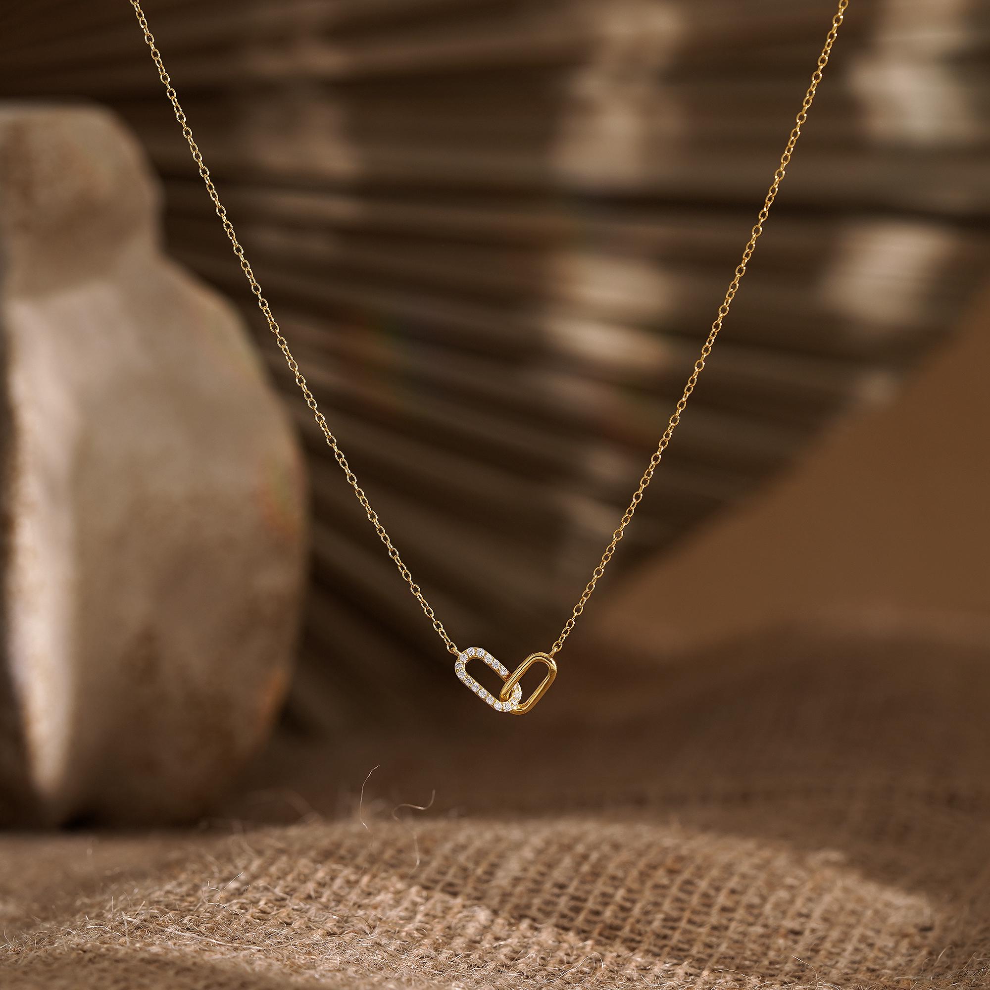 Paperclip Chain Necklace Minimalist Cross Over Double Buckle Paperclip Chain Necklace Minimalist Cross Over Double Buckle